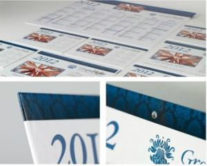 
	Le calendrier de banque publicitaire

	15 x 21 cm / 21 x 29,7 cm / 29,7 x 42 cm / 40 x 53 cm

	&bull; Cadeau d&rsquo;affaires // Communication [......]
